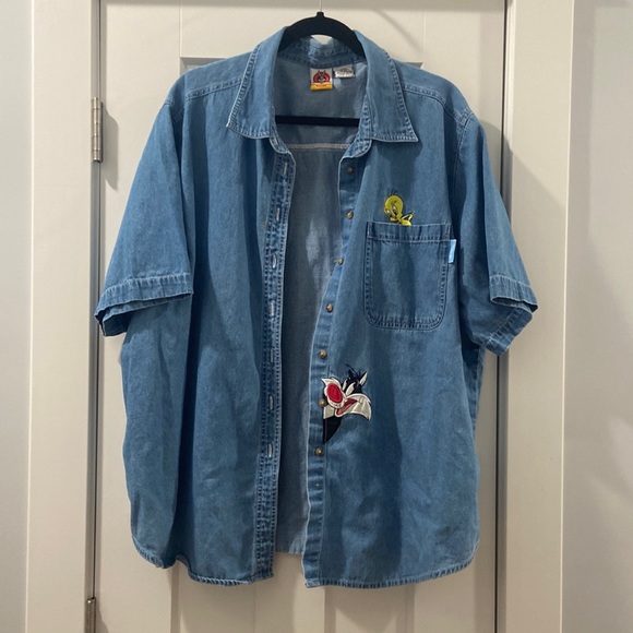 Warner Bros. Tops - Looney Tunes Sylvester And Tweety women's button down denim 90s vintage 22w
